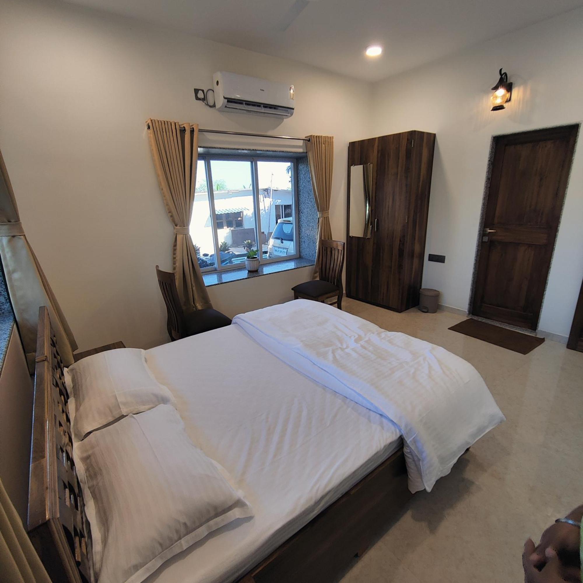 Kasturi Villa Mandve Luaran gambar