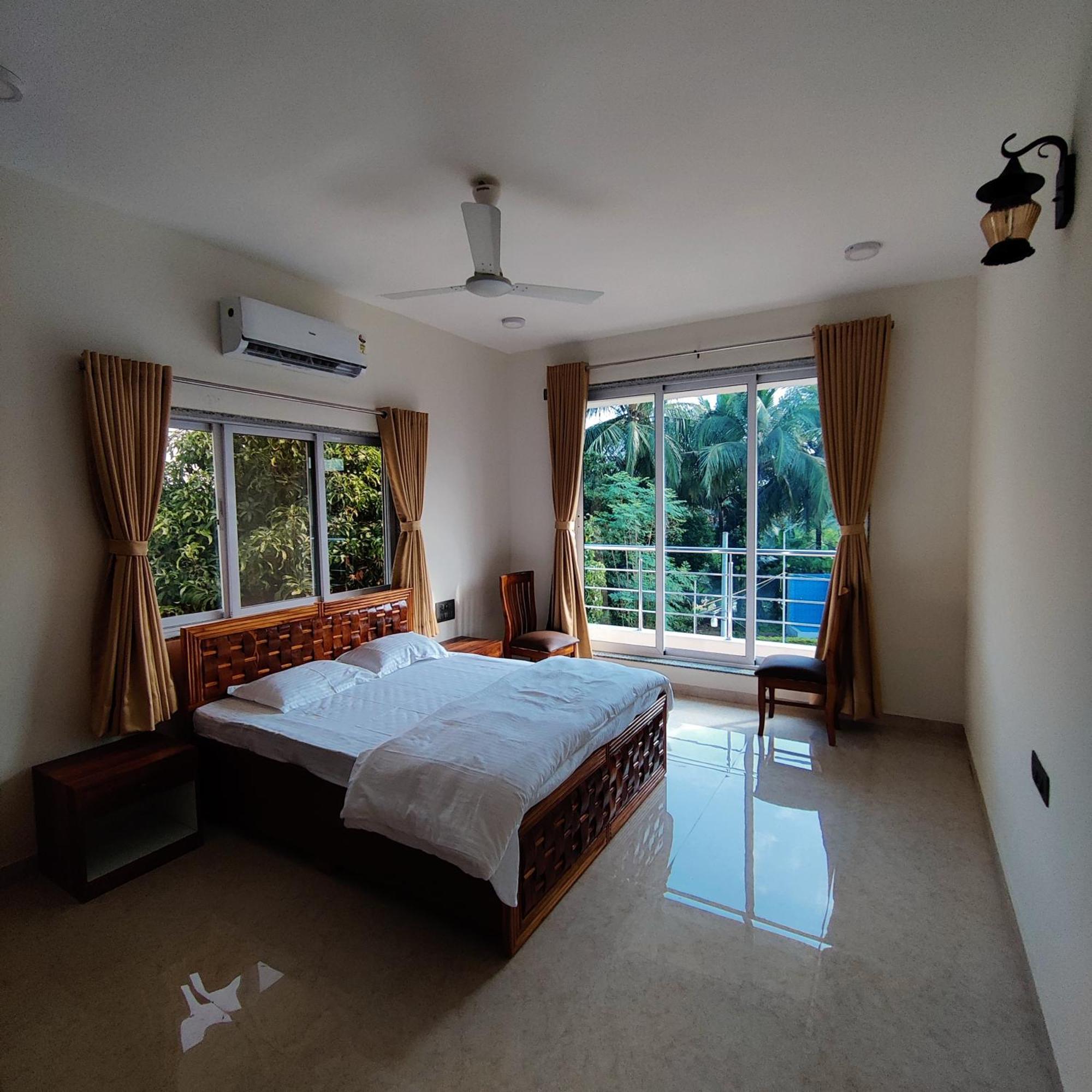 Kasturi Villa Mandve Luaran gambar